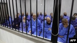 Au total, une cinquantaine de jihadistes ont été reconnus coupables de meurtre et appartenance à une organisation terroriste.