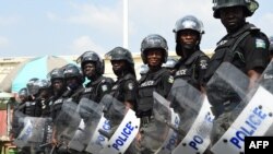 Cinq policiers ont été tués dans deux attaques menées dimanche et lundi par des séparatistes présumés dans l'Etat d'Anambra, dans le sud-est du Nigeria