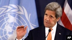 美国国务卿克里在维也纳的记者会上（2016年5月17日） 