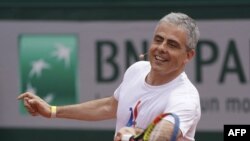 L'ancien médaillé olympique de tennis de table Jean-Philippe Gatien, un des cadres du comité d'organisation des JO de Paris 2024, quitte le comité "pour des raisons personnelles" à dix-huit mois de l'événement
