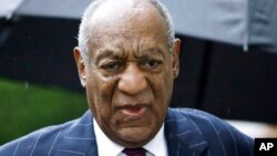 Bill Cosby est connu pour son rôle de père dans "The Cosby Show", une série télévisée à succès diffusée de 1984 à 1992.