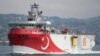 Kapal riset seismik milik Turki, Oruc Reis, berlayar di Selat Bosphorus di Istanbul, Turki, 3 Oktober 2018.
