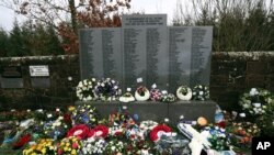 Mashada ya maua katike eneo la kumbu kumbu ya waathirika wea shambulizi la ndege ya PanAm karibu na Lockerbie Scotland.