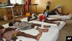 Des victimes d'une attaque de Boko Haram dans un hôpital à Maidugiri, Borno, 5 juin 2015.