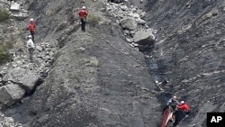 Le site de la catastrophe dans les environs de Seyne-les-Alpes, en France (AP Photo/Laurent Cipriani)