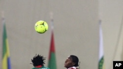 Angola 2 - 1 Burkina Faso, foi o resultado do jogo inaugural das Palacas Negras no Can 2012