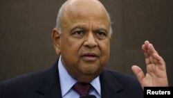 L'ancien ministre Pravin Gordhan à Johannesburg, le 14 mars 2016. 