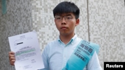 香港眾志秘書長黃之鋒參選香港南區海怡西區議會選舉候選人。 （2019年10月4日）