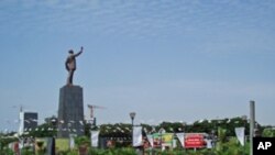 Praça da Independência, Luanda, na manhã de segunda-feira