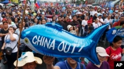 菲律賓民眾在馬尼拉抗議中國在南中國海的行徑。（2019年7月22日）