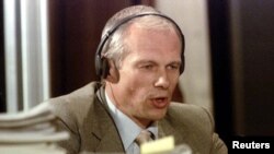Janusz Walus lors de son audition par une Commission pour la vérité et la réconciliation à Pretoria, le 20 août 1997. (Reuters)