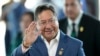 Presidente de Bolivia viaja a Rusia en medio de crisis y protestas