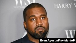 Kanye West assiste au WSJ. Magazine Innovator Awards 2019 au Museum of Modern Art de New York, le 6 novembre 2019.