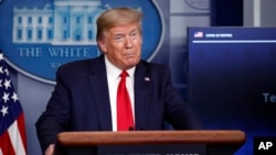 美國總統特朗普在白宮記者會上講話(2020年4月17日)