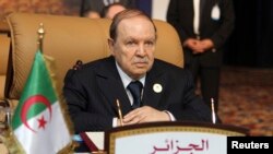 Le président algérien Abdelaziz Bouteflika, à Doha, le 15 novembre 2011. 