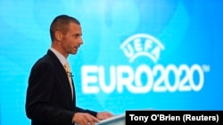 Aleksander Ceferin, président de l'UEFA, fait une présentation à Londres, le 21 septembre 2016.