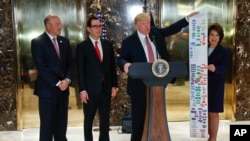Donald Trump fala com jornalistas em Nova Iorque