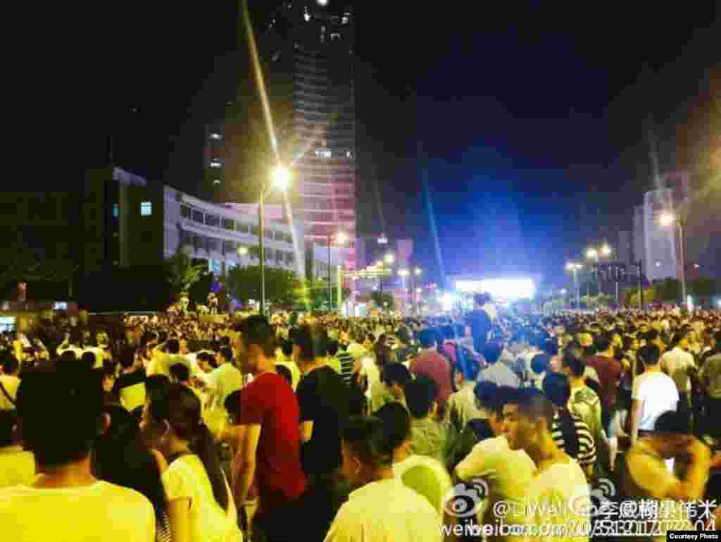 連雲港數以千計市民抗議核廢料處理廠(網絡圖片)