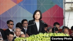 台灣總統蔡英文發表演說，重申兩岸交流，但呼籲大陸正視中華民國（台灣總統府官網截圖）