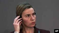 歐盟外交政策主管莫蓋里尼星期六在歐盟外長和土耳其外長參加的會議上。