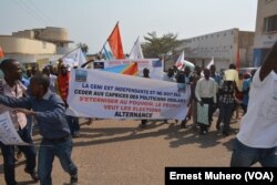 La société civile mobilisé dans les rues de Bukavu pour reclamer l'alternance, le 31 juillet 2017. (VOA/Ernest Muhero)
