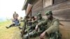 Waasi wa M23 wakipumzika, Karambi, mashariki mwa DRC,kivu kaskazini karibu na mpaka na Uganda, July 12, 2012. 