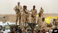 Wapiganaji kutoka kundi la kijeshi la RSF, la Sudan, linalokabiliana na jeshi la serikali. Picha ya Maktaba. Sep 6.2023.