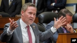 麥克沃爾茲眾議員在華盛頓第一次聽證會上發言。 (2024年7月22日)