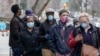 威斯康辛州選民冒著感染病毒風險前來投票