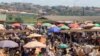Le marché de Nsam à Yaoundé, le 25 Novembre 2024 (Emmanuel Jules Ntap / VOA)