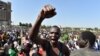 Le Burkina verrouille sa loi limitant à deux le nombre de mandats présidentiels