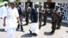 Le colonel Abdallah Soilihi Gamil, chef d'état-major de l'armée des Comores, chef du cabinet du Premier ministre comorien chargé de la défense, Mohamed Ali, aux Comores, le 26 janvier 2012.