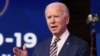 Biden dénonce les retards du plan Trump sur les vaccins