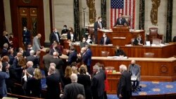 Los demócratas continúan debatiendo la derrota electoral del 5 de noviembre.
