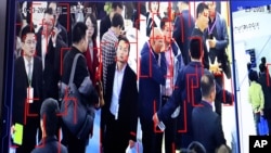 中國海康威視開發的人臉識別技術在北京舉行的中國社會公共安全產品博覽會上展示。 （2018年10月23日）