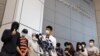 12名港青被扣無音訊 律師前往看守所遇刁難