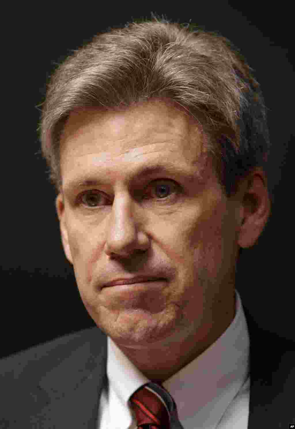 L&#39;ambassadeur Chriz Stevens &agrave; l&#39;h&ocirc;tel Tibesti de Benghazi o&ugrave; une d&eacute;l&eacute;gation de l&#39;Union africaine rencontrait les leaders de l&#39;opposition libyenne (avril 2011) 