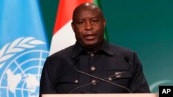 Le président burundais Evariste Ndayishimiye avait annoncé les milliers de libérations le 14 novembre, les justifiant notamment par "le coût exorbitant" de ces prisonniers.
