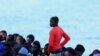 231 Migran Diselamatkan dari Kapal Kayu Menuju Kepulauan Canary 